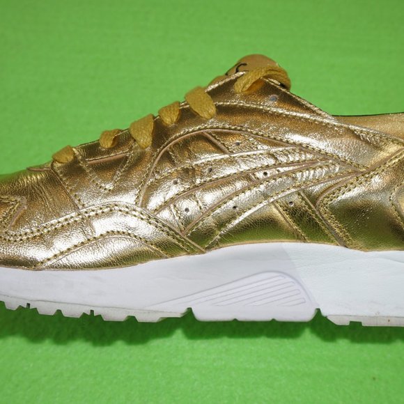 ASICS - Picture 3 of 4